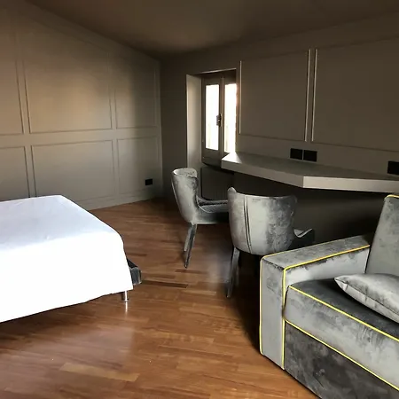 Garibaldi Hotel